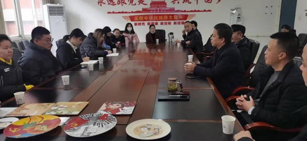 1642385941358635.jpg 美術(shù)促發(fā)展 “六美”育新人1.jpg