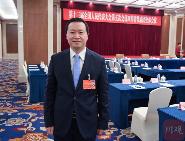 全國人大代表、廣安市委書記張彤  歐陽杰攝_副本.jpg