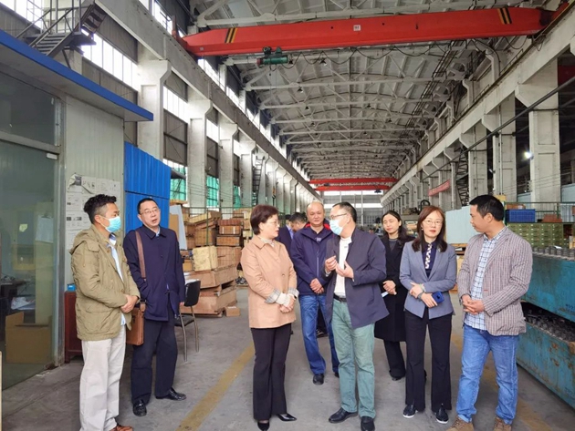 1650507016723053.jpg 朱莉詳細(xì)詢問德陽東方卓越電工設(shè)備公司生產(chǎn)經(jīng)營情況.jpg